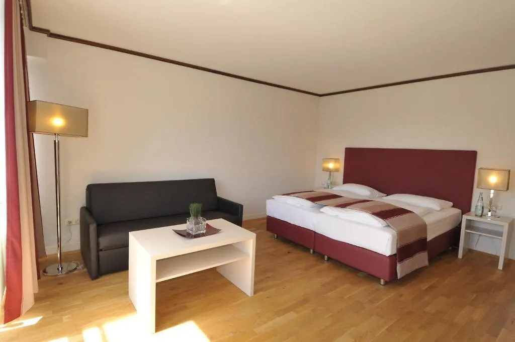 Ambassador Parkhotel München