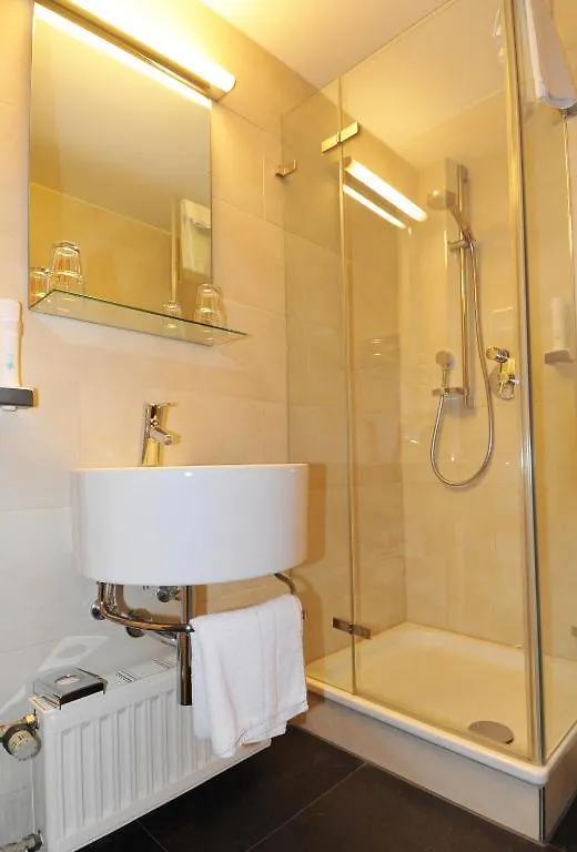 *** Szálloda Ambassador Parkhotel München Németország