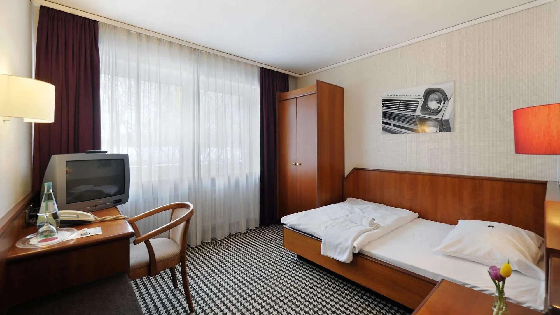 *** Szálloda Ambassador Parkhotel München Németország